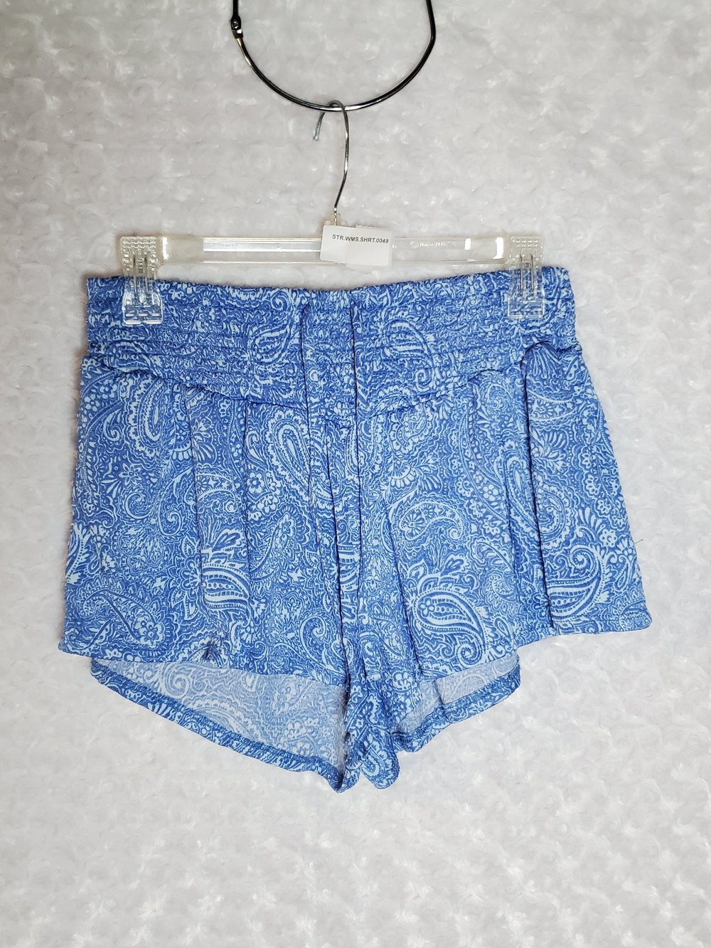 No Boundaries Blue Paisley High-Waist Women’s Shorts Size M (8-10)
